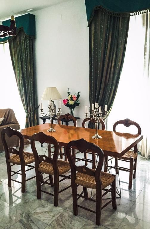 La Casa De Manolo Villa Cazalla de la Sierra Ruang foto